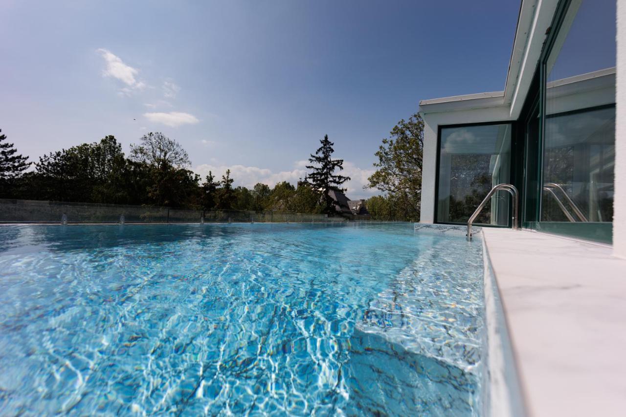 Villa Bauhaus Gold Siofok Exterior photo